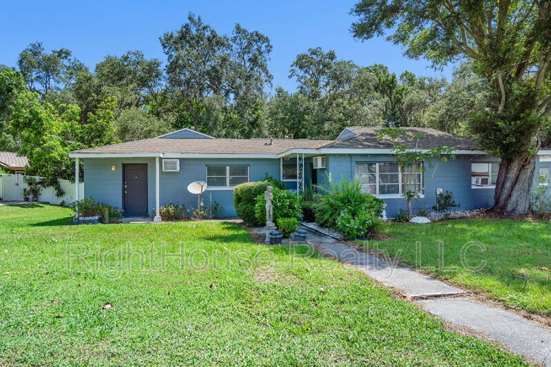 1220 Sunshine Ave