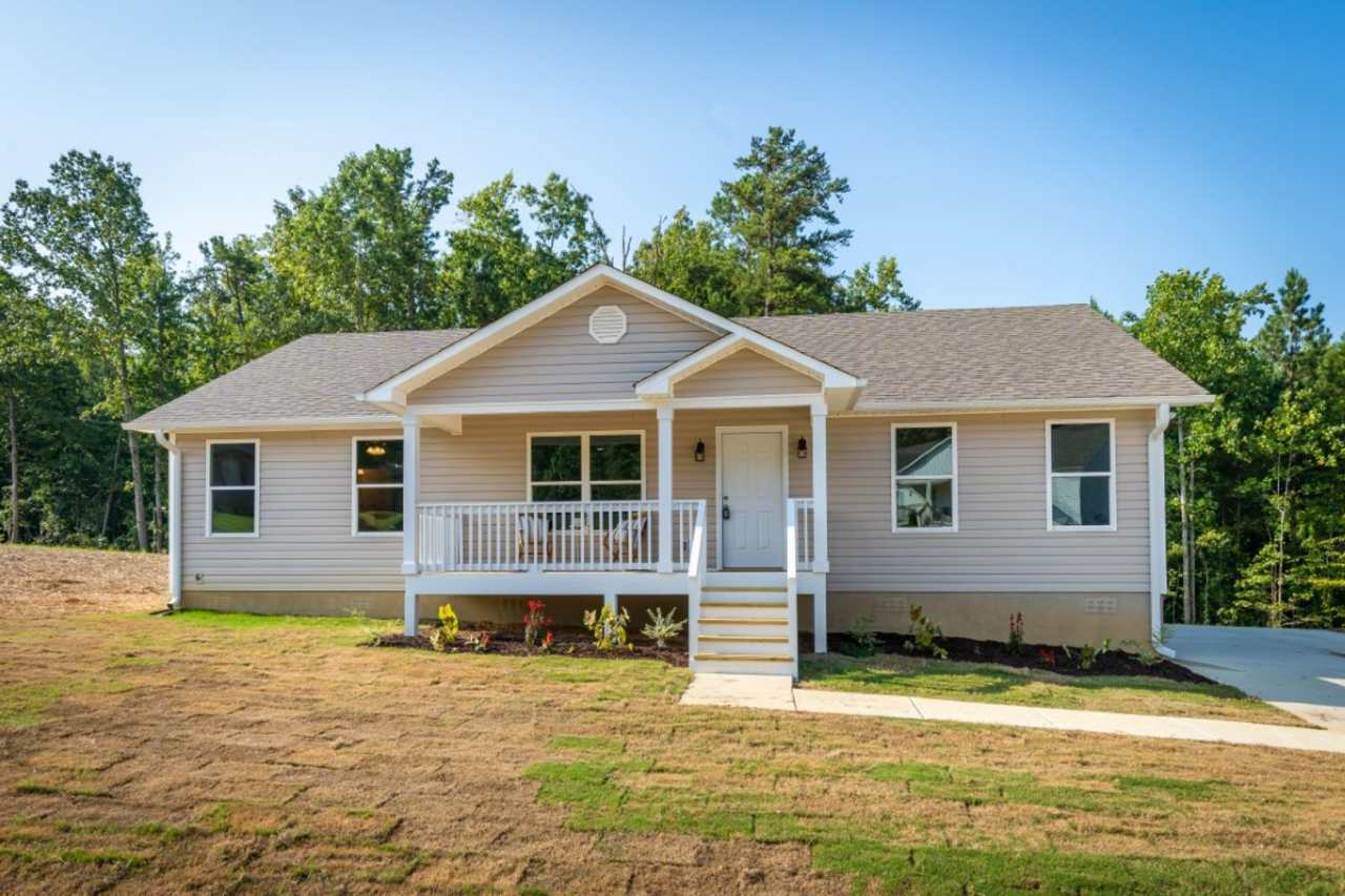 Gorgeous Home in Odenville! Fresh, Modern  Ready For YOU!