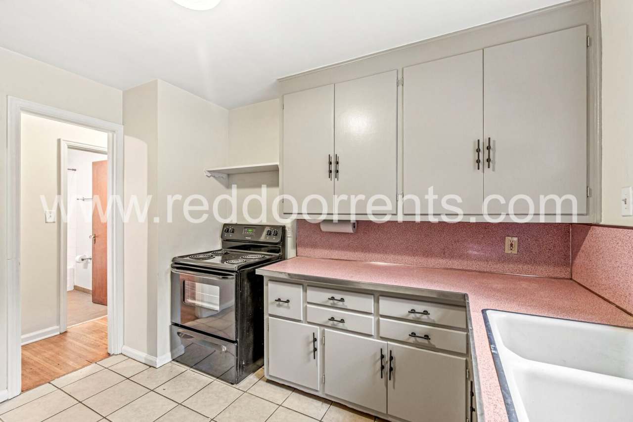 ✨ MOVE-IN SPECIAL: HALF OFF THE FIRST MONTH’S RENT!! ✨