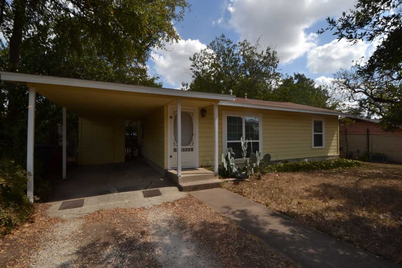 Charming 2/1 Bungalow- walking distance to Mueller!