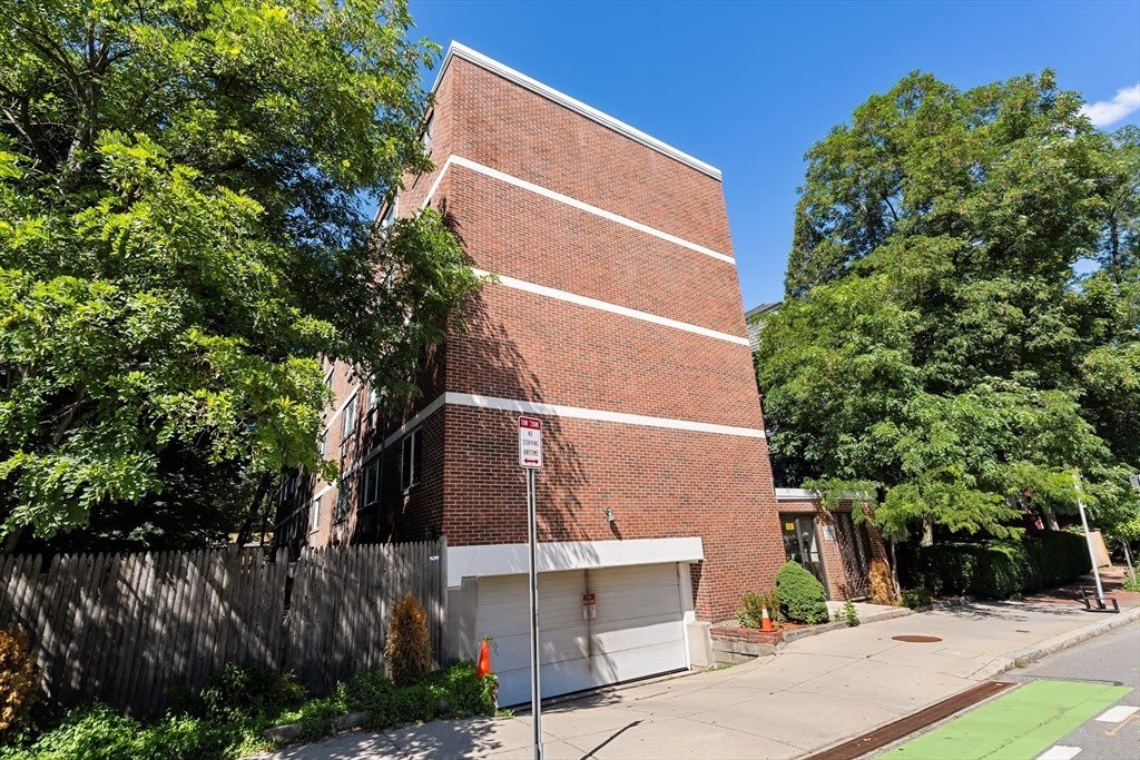 1691 Cambridge St unit: 42