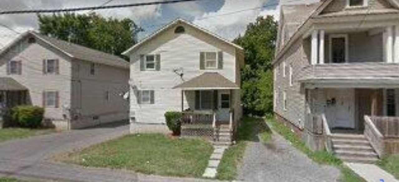 Charming 2BR Duplex in Syracuse