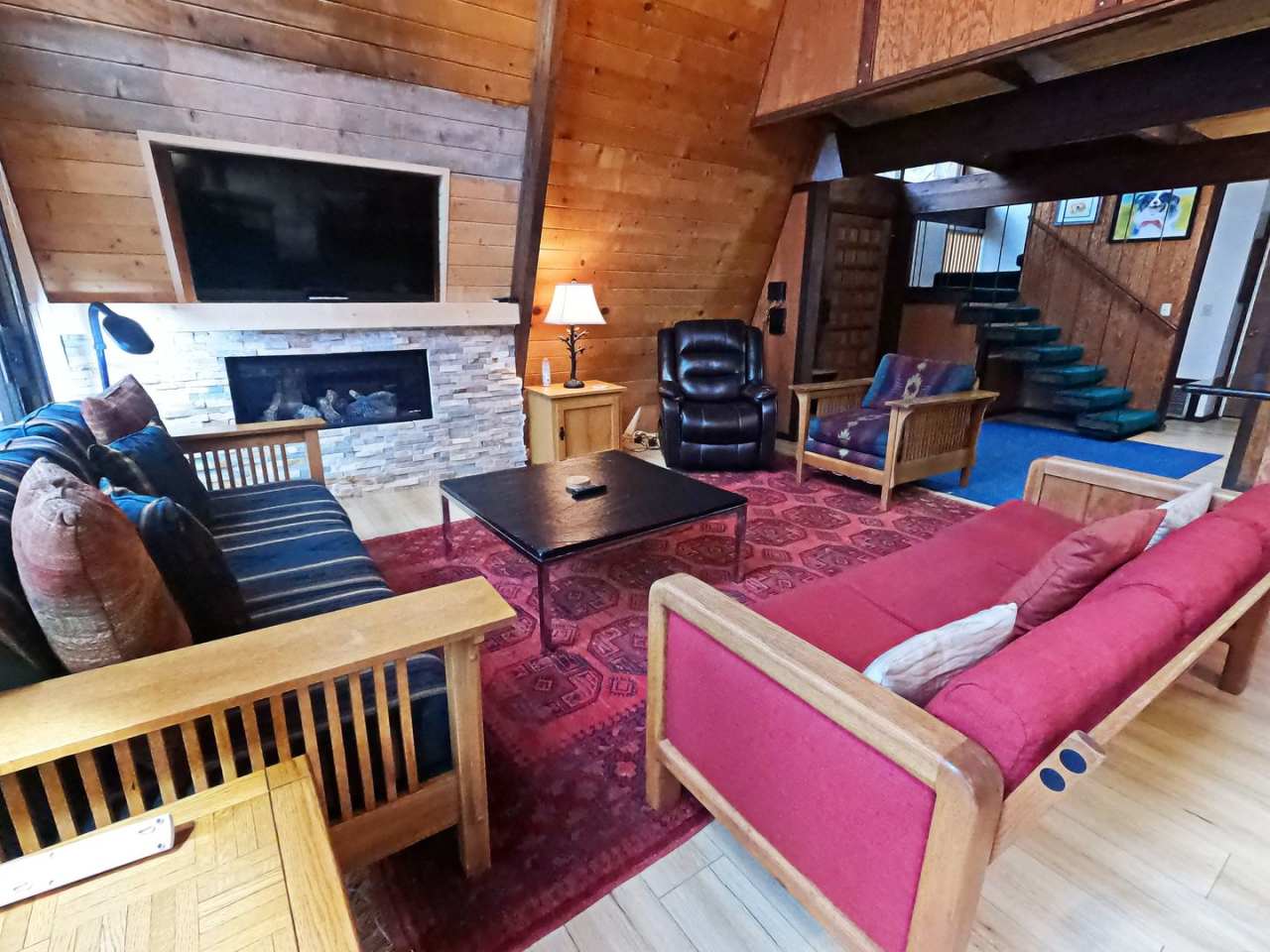 Winter Lease - Less than half a mile to Burnt Cedar Beach, Restaurants and Grocery!!