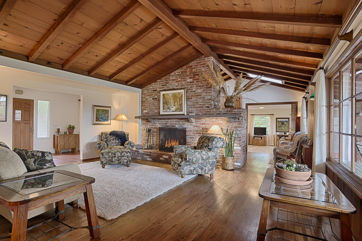 Beautiful home in Santa Barbara with amazing views!!