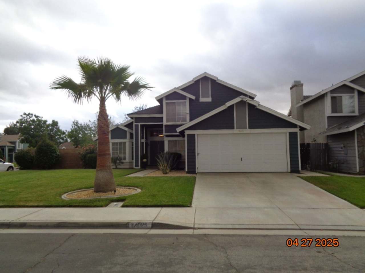 East Lancaster Pool Home