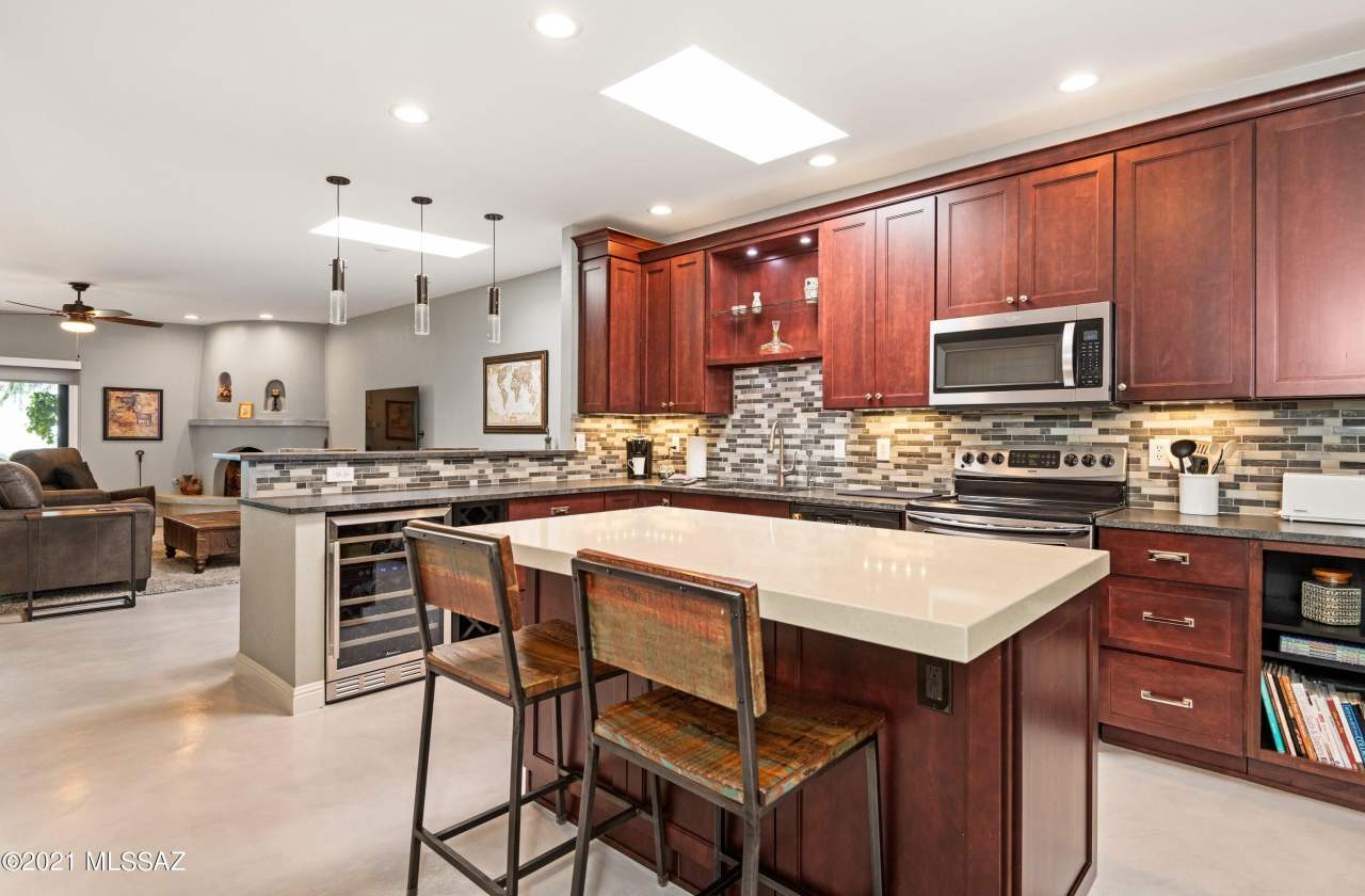 6240 E Frontier Place