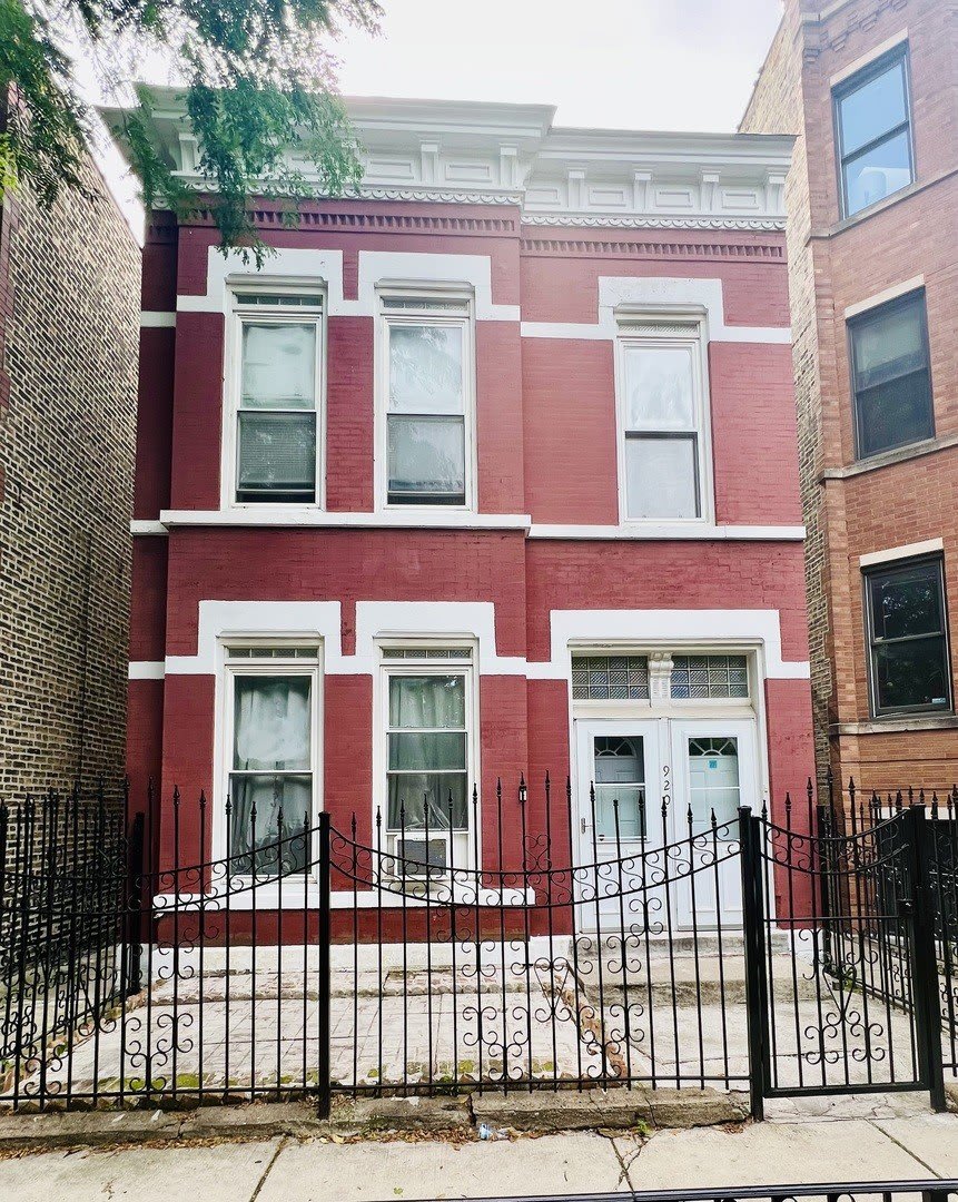 920 N WOLCOTT Avenue unit: 1F