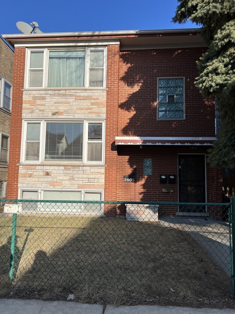 3805 N Christiana Avenue