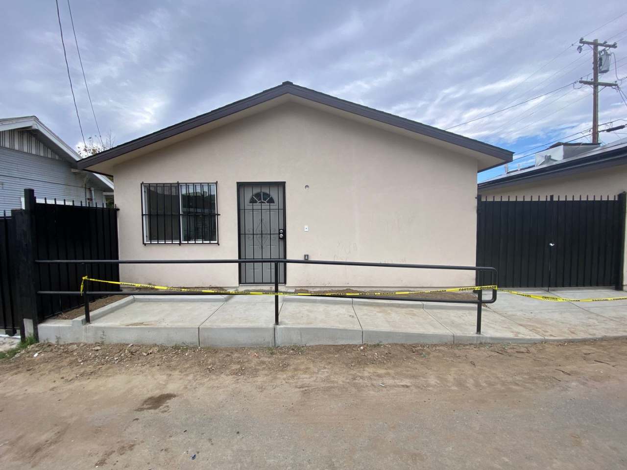 Newley constructed 1 BD 1 BA home in East Bakersfield
