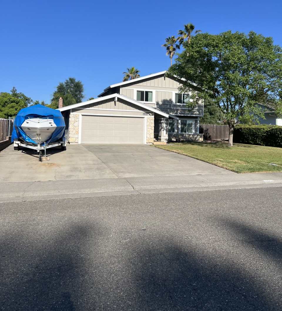 8325 Garry Oak Drive