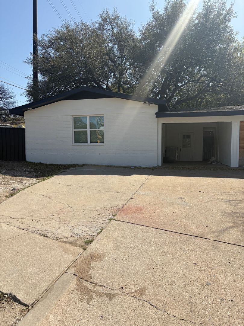 BRAND NEW SECONDARY BATHROOM WITH HUGE SHOWER