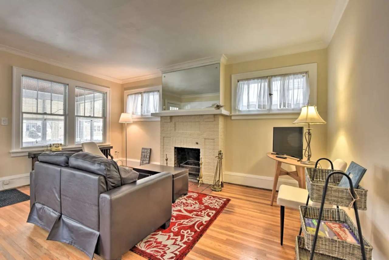 Beautiful 4 bedroom in Mac Groveland area