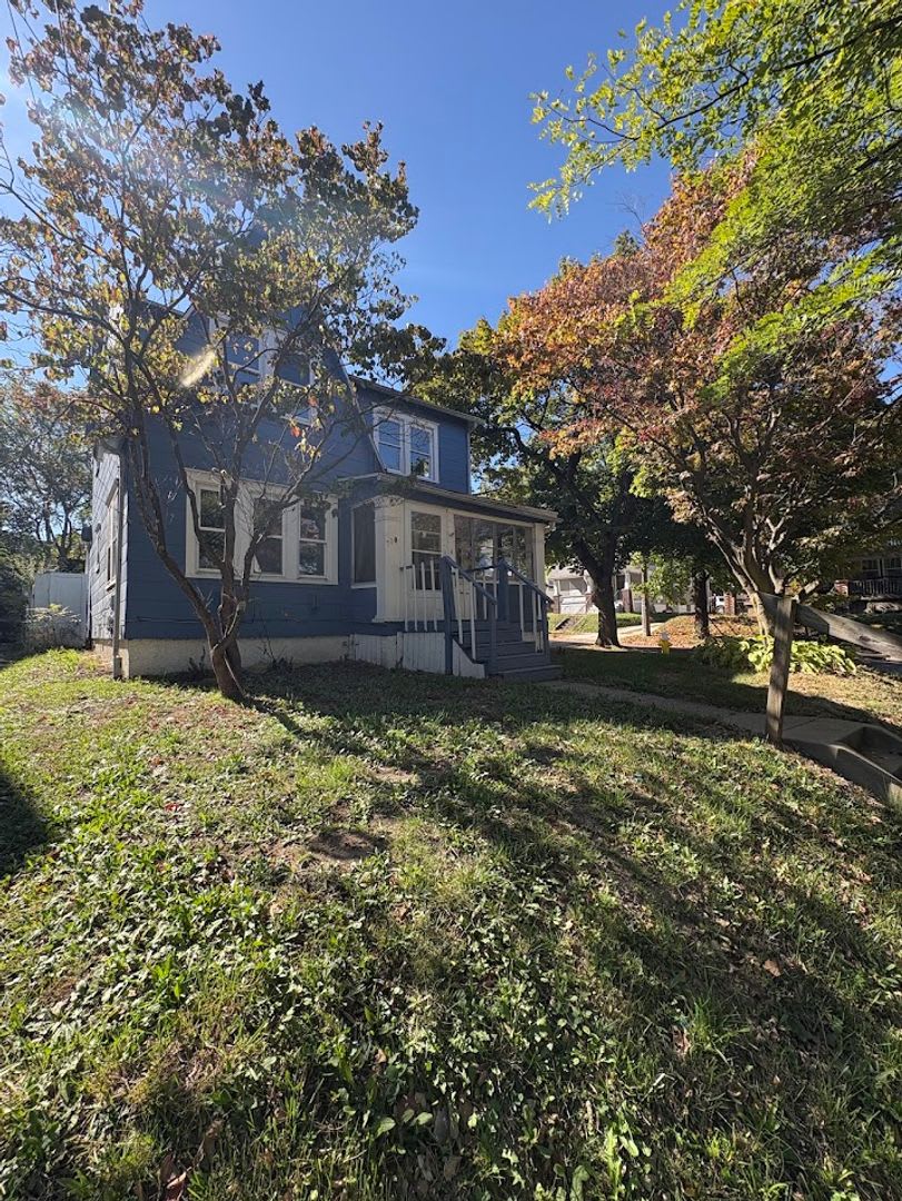 Three bedroom one bathroom home for rent