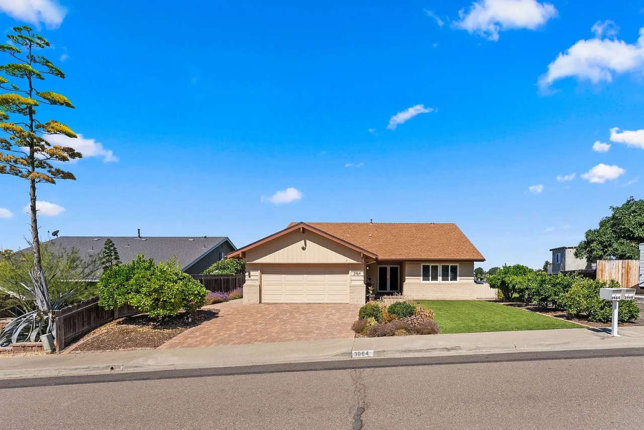 3964 Agua Dulce Blvd