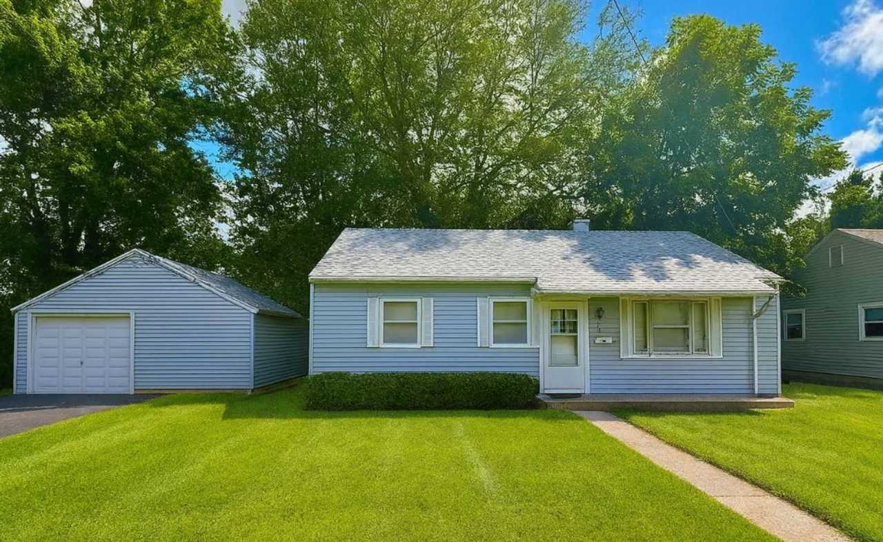 Cozy 2-Bedroom Home In a Peaceful Neighborhood!