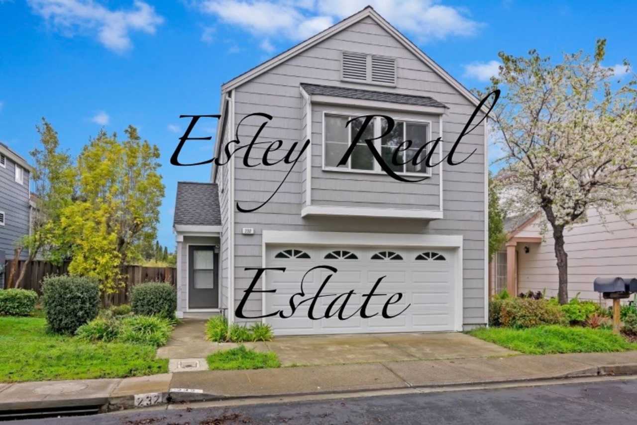 Stunning TriLevel Home, Walk to Cal State University Maritime Academy