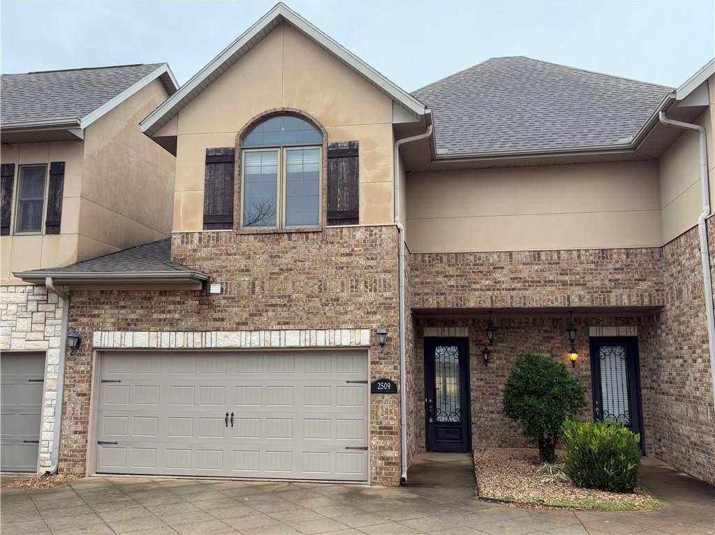 2509  S Everest  AVE