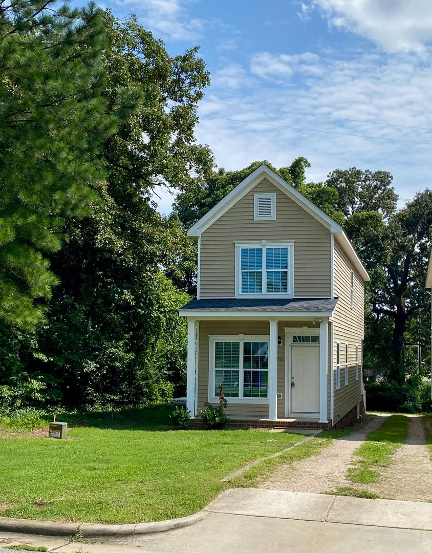 3921 Lexington Drive - For Rent