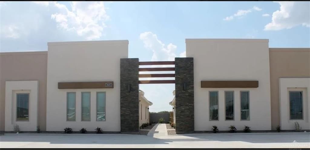 2805 Sabercat Avenue