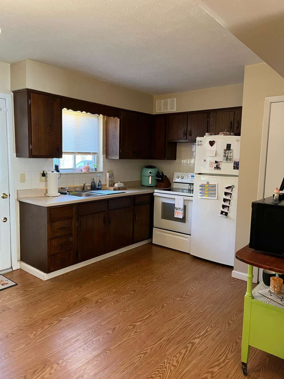 484 BRENTWOOD