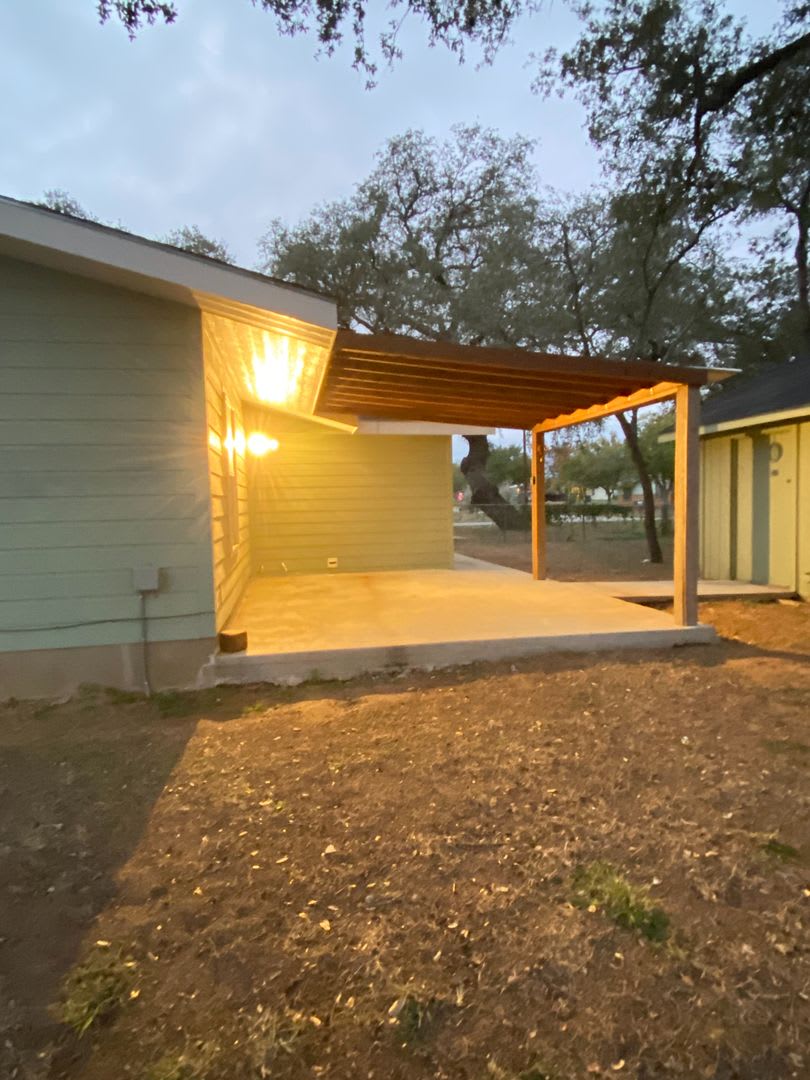 Room in 3 Bedroom Home at Mark St