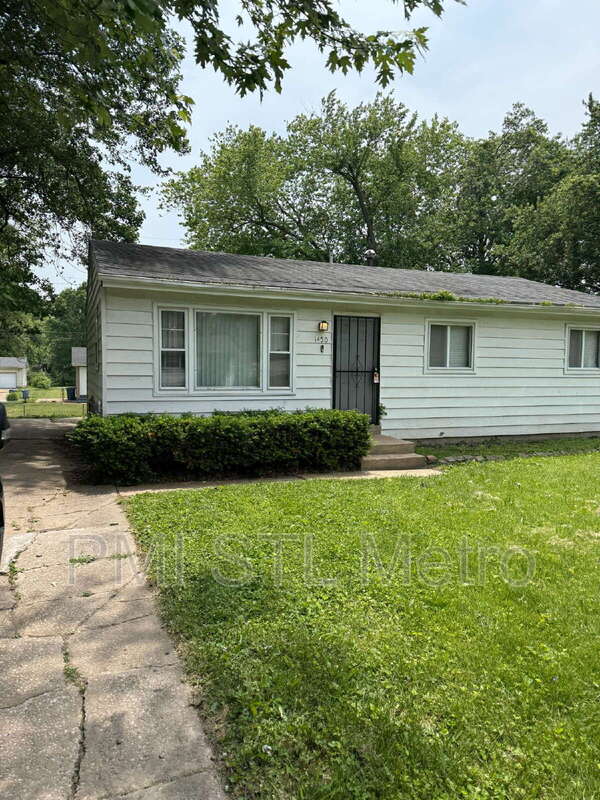 1450 Fairmeadows Ln