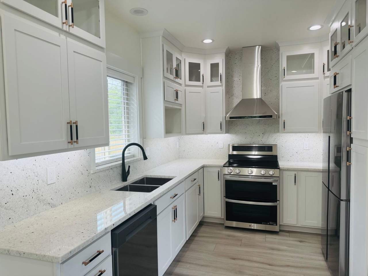 1-Bed/1-Bath House INCLUDES ALL UTILITIES