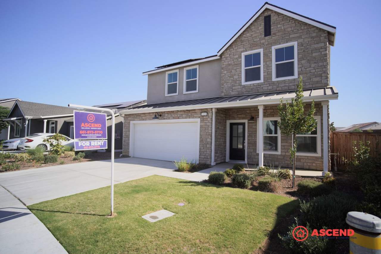 Stunning Home in Gossamer Grove!