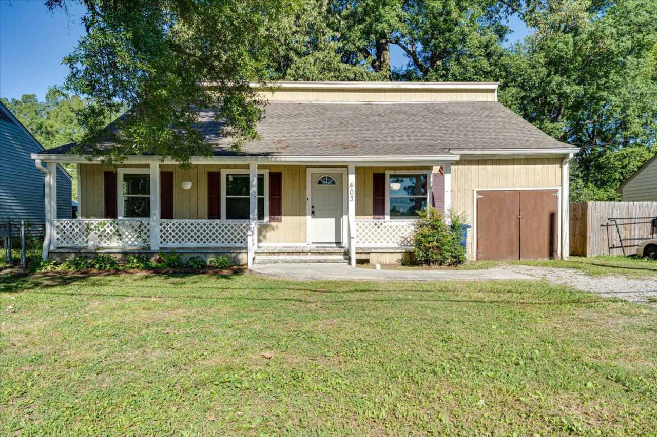 3 bedroom 1 bathroom for rent!