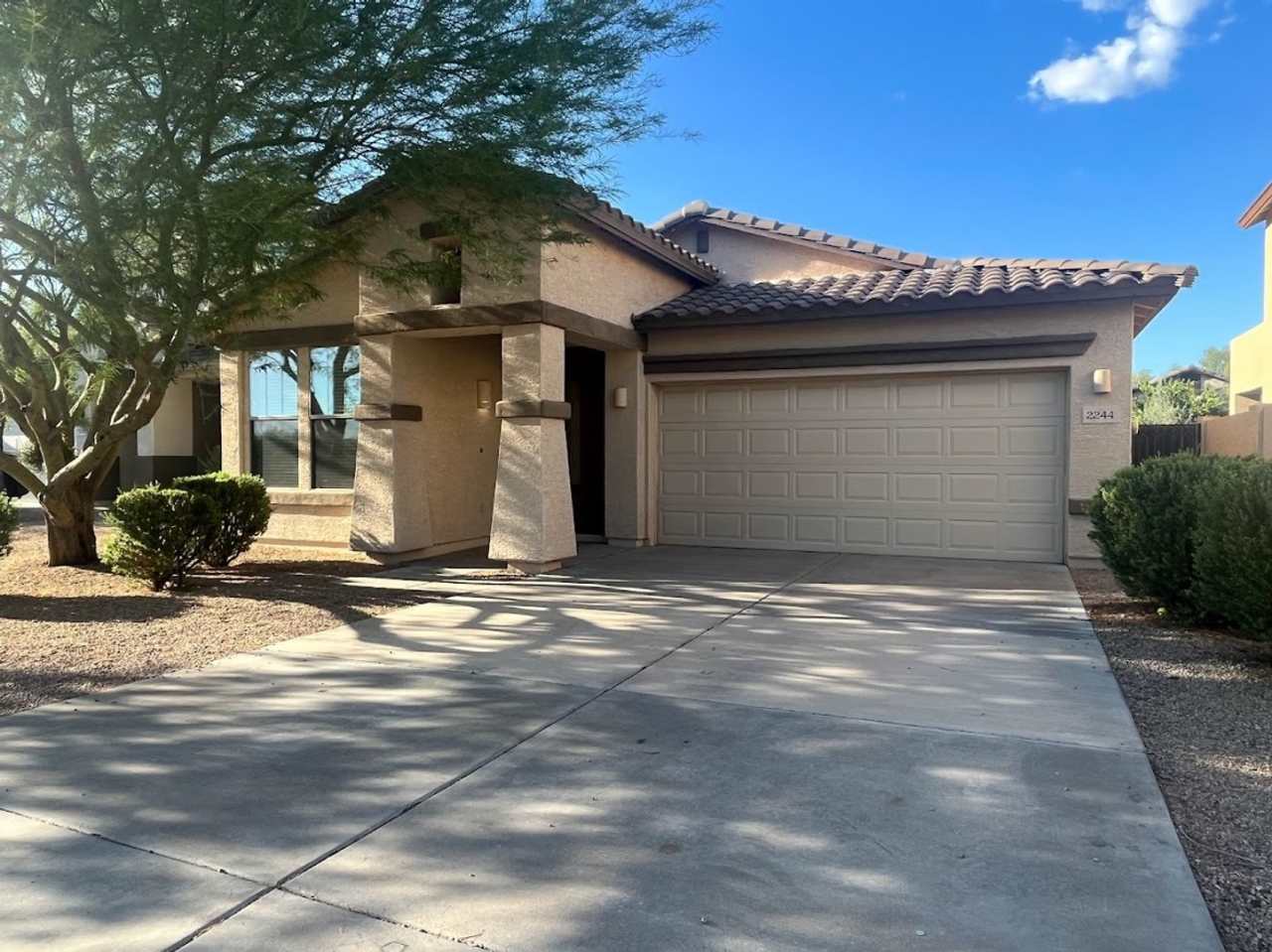 Cozy Cul De Sac house FOR RENT in a GREAT location