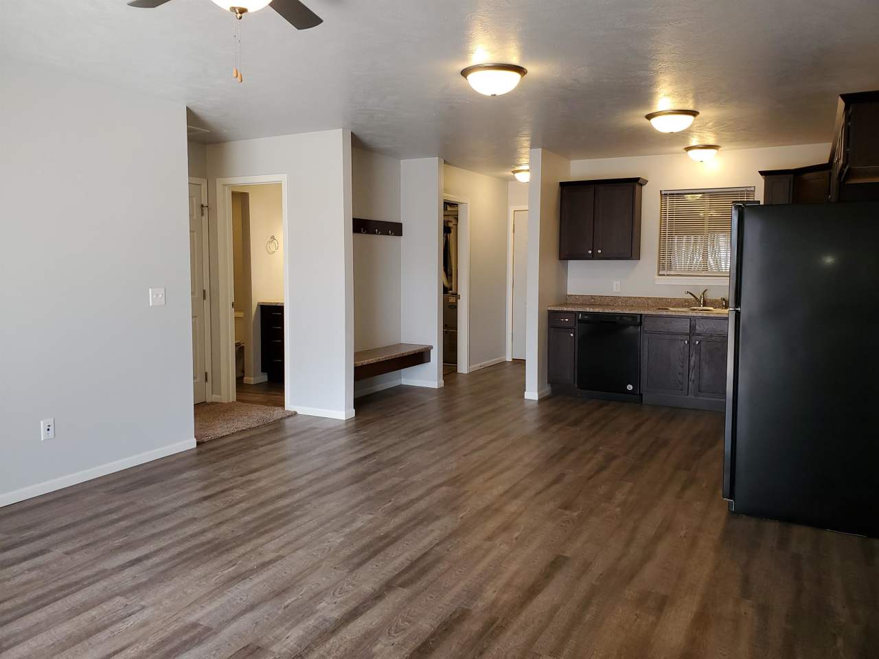 404 North Sioux Boulevard - 3