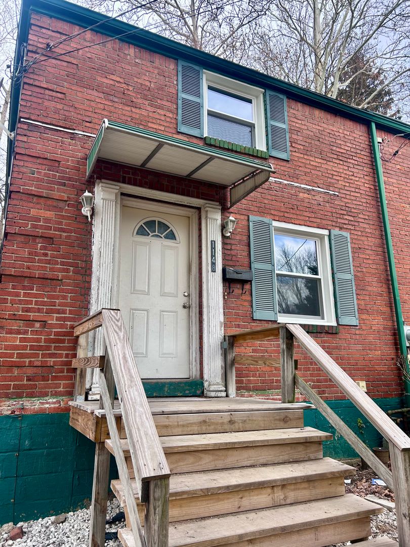 Newly Renovated 2 Bedroom Townhome