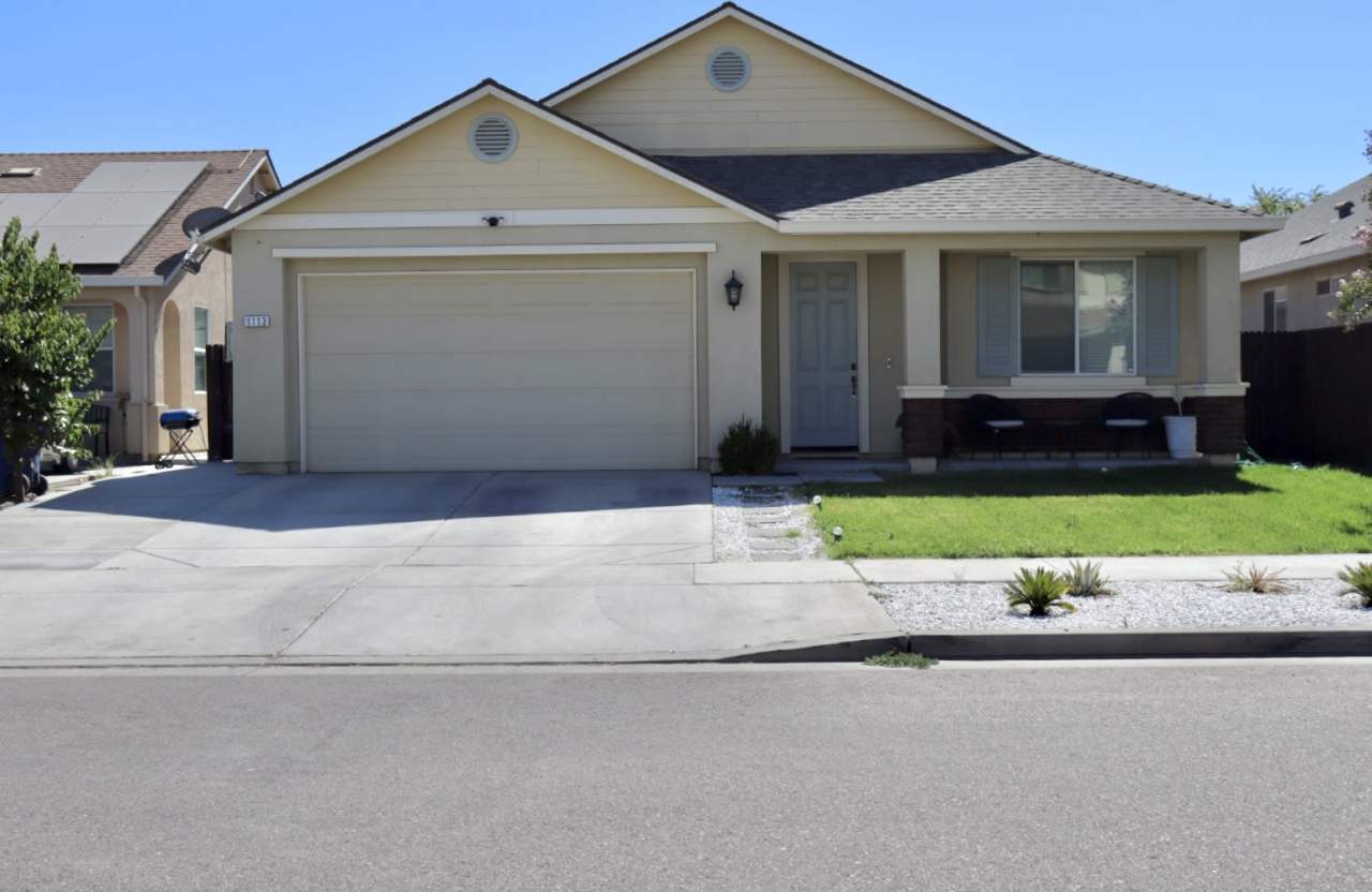 1113 Greenbrier Drive