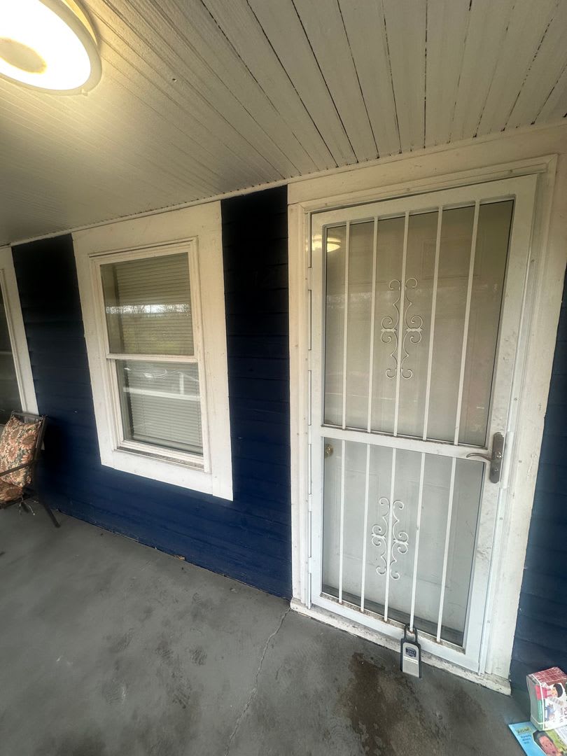 Welcome home to 642 Congress Ave