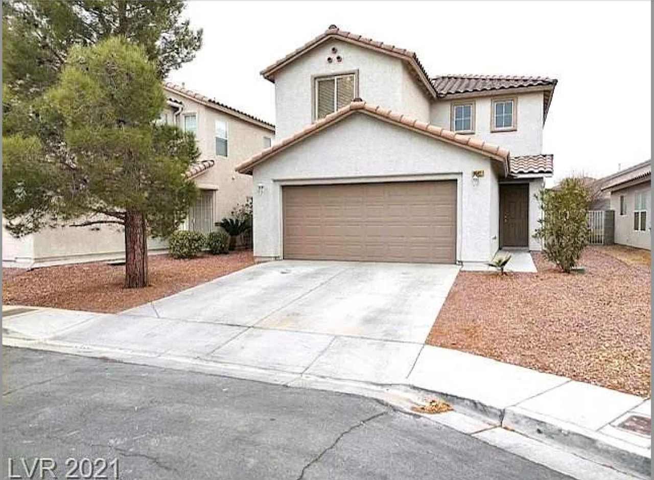 Spacious and Open Floor Plan. 3 Bedroom 2.5 Bath Homes In the Silverado Ranch Area
