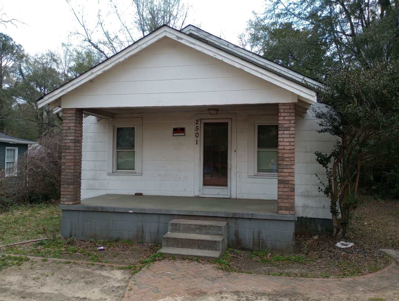 3 Bedroom 2 Bath Home - Convenient Location