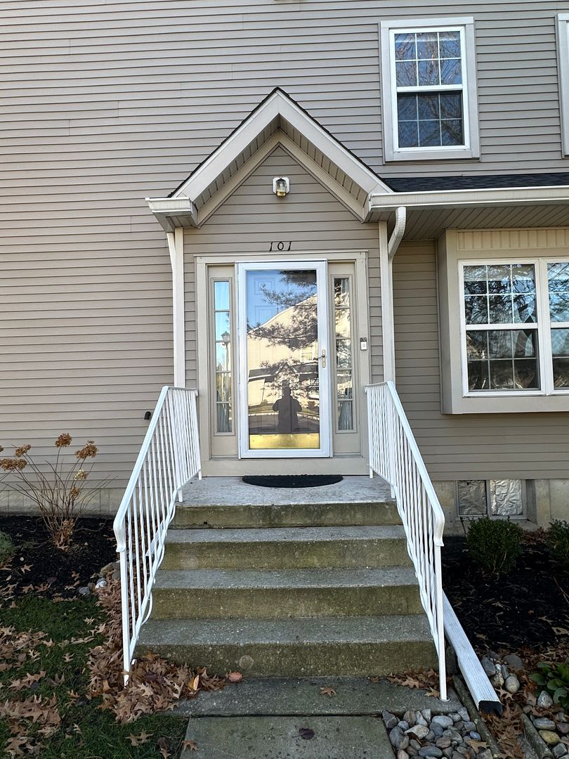 3 bed 2.5 bath Townhouse - Mount Laurel