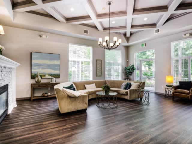 Knolls at Inglewood Hill