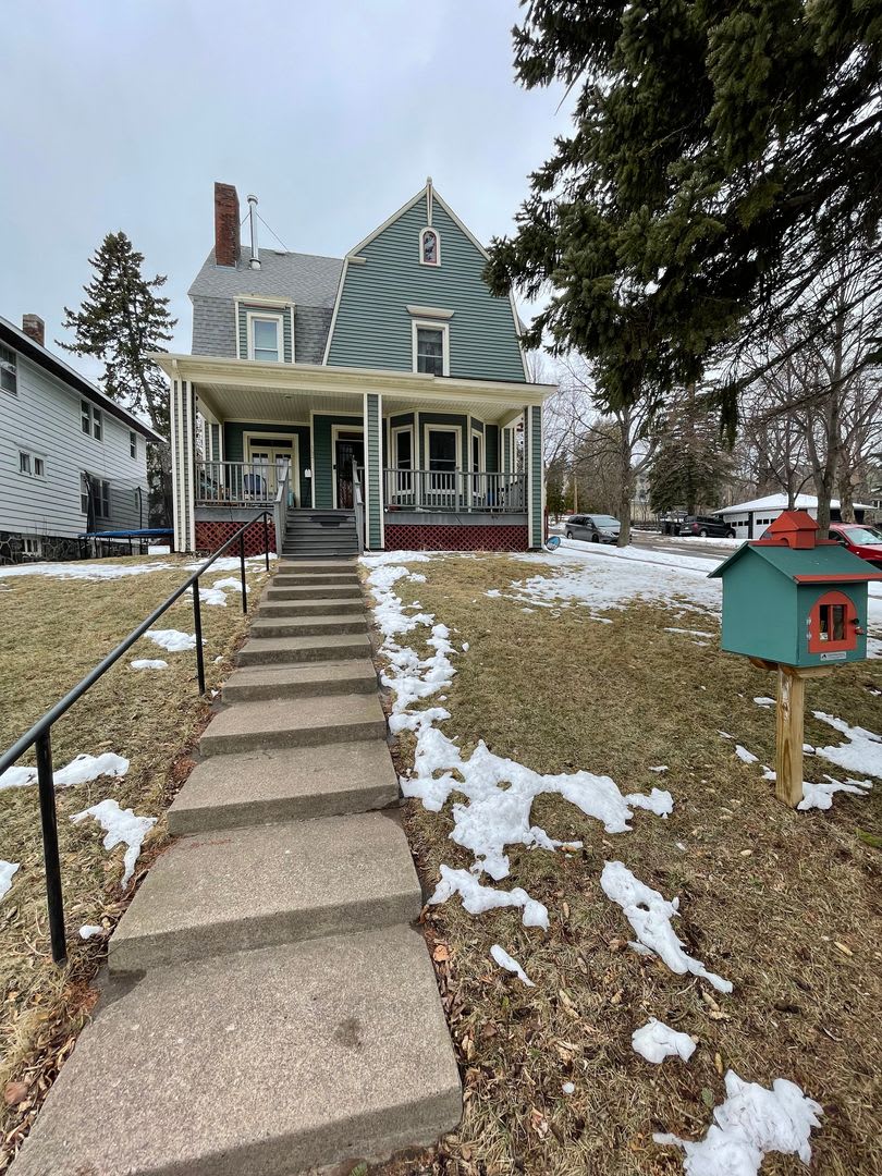 Available August 1st! - Beautiful 5 bed, 2 bath House With Detached Garage