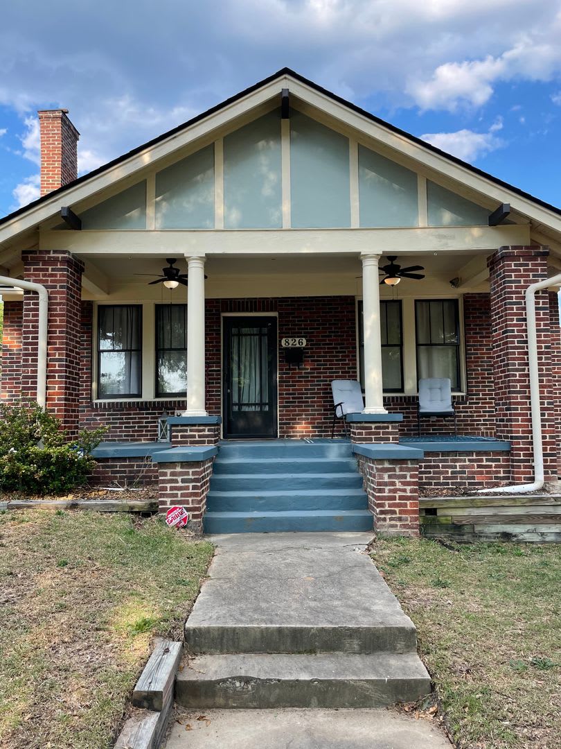 Charming 3-Bedroom Home in the Heart of Old Shandon – Short Term Lease Option!