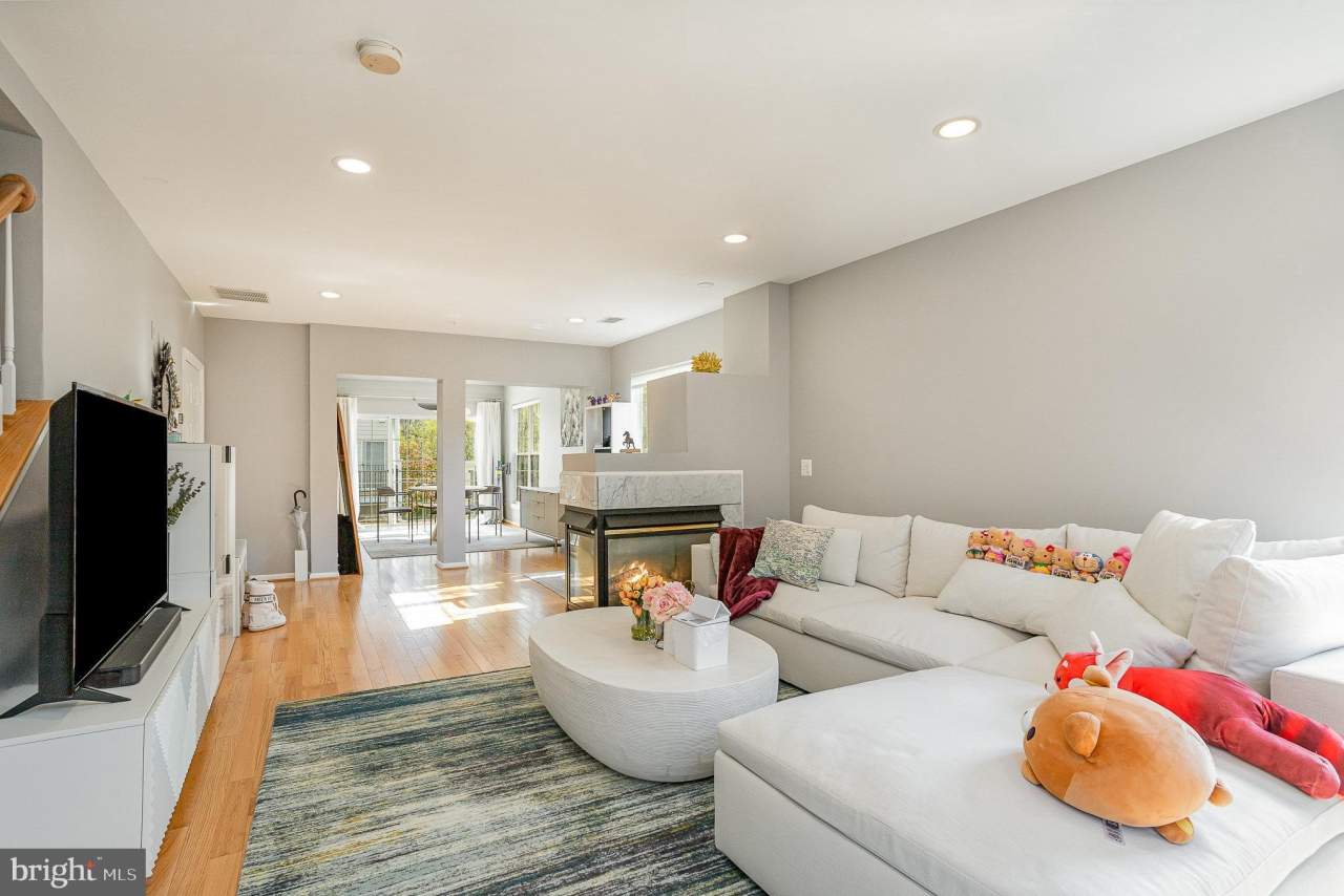 1597 LEEDS CASTLE Drive unit: 202