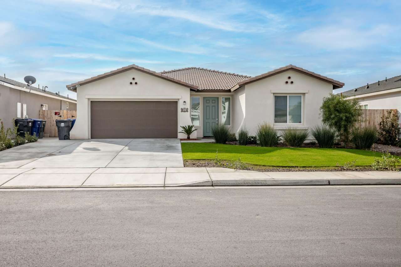 911 Hartlepool Avenue