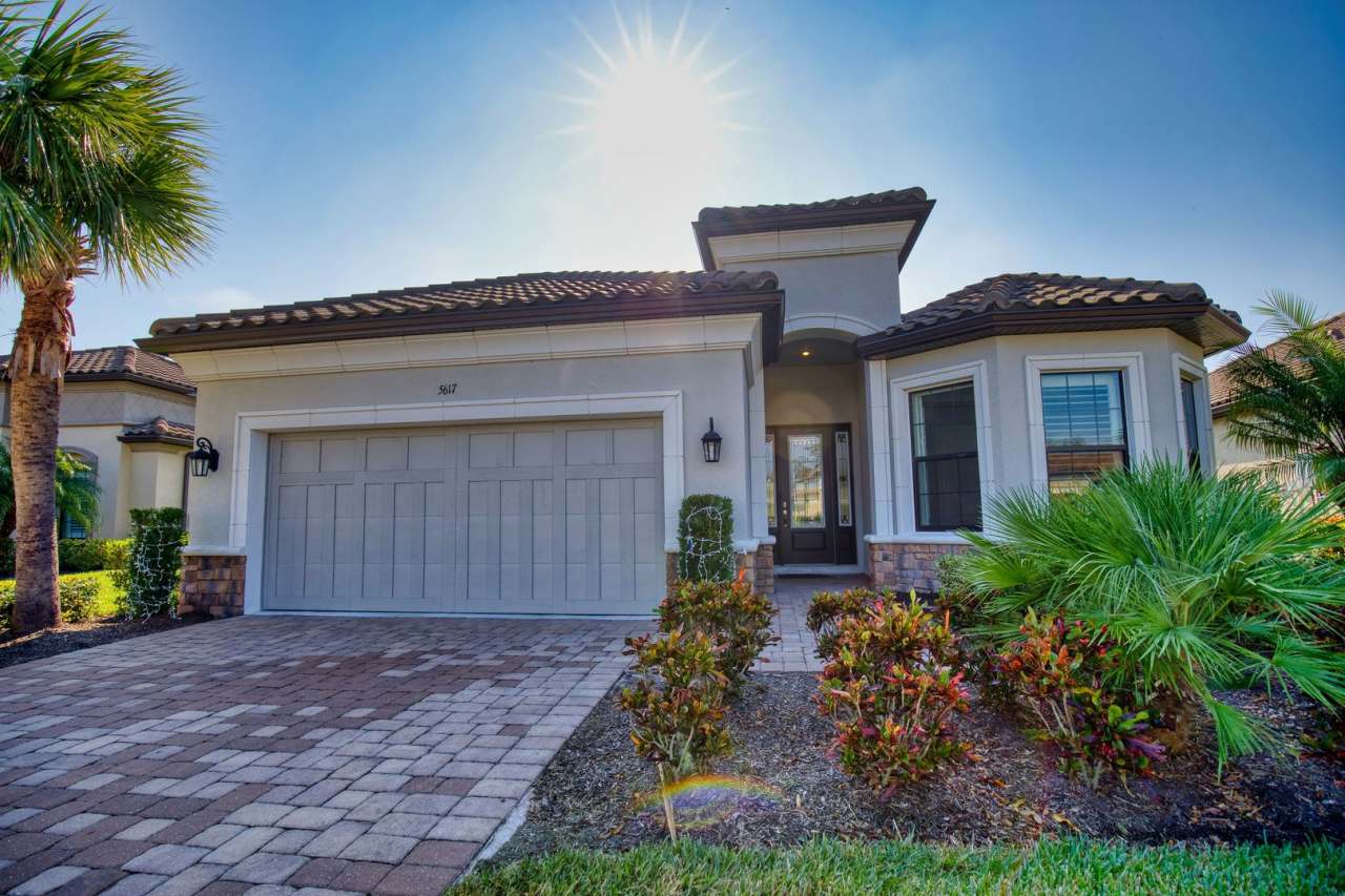 Seasonal Short-Term Pool Home located in Bellacina by Casey Key!