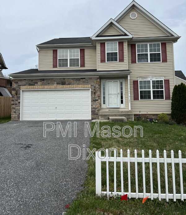 9385 North Laurel Road