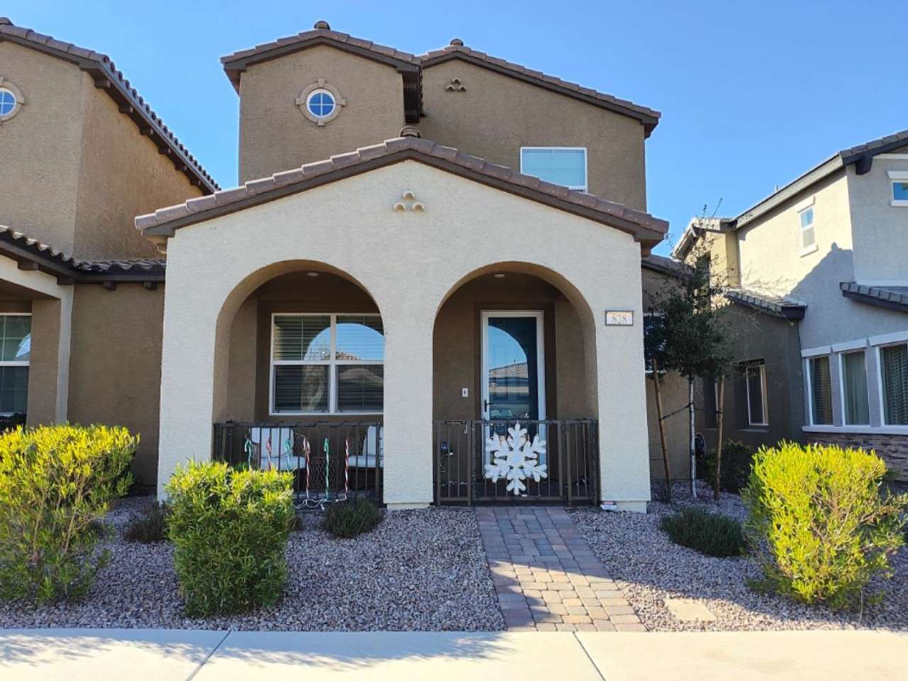 AMERICANA Property Mgmt - Recently constructed Townhouse. 3beds - 2 1/2baths in Henderson.