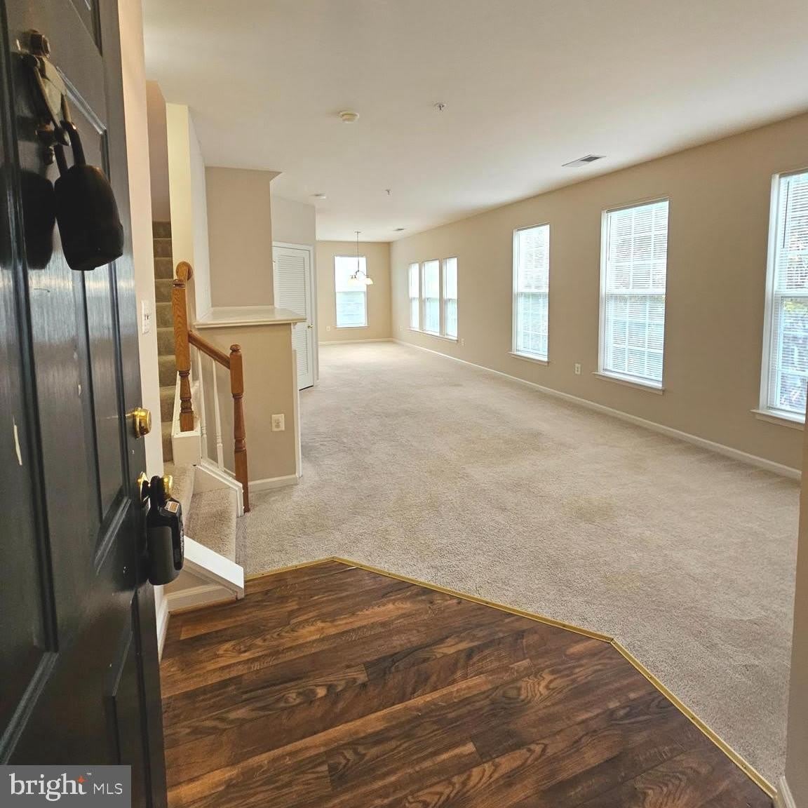 5098 ENGLISH Terrace unit: 104