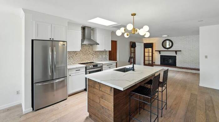 711 West 10th Street