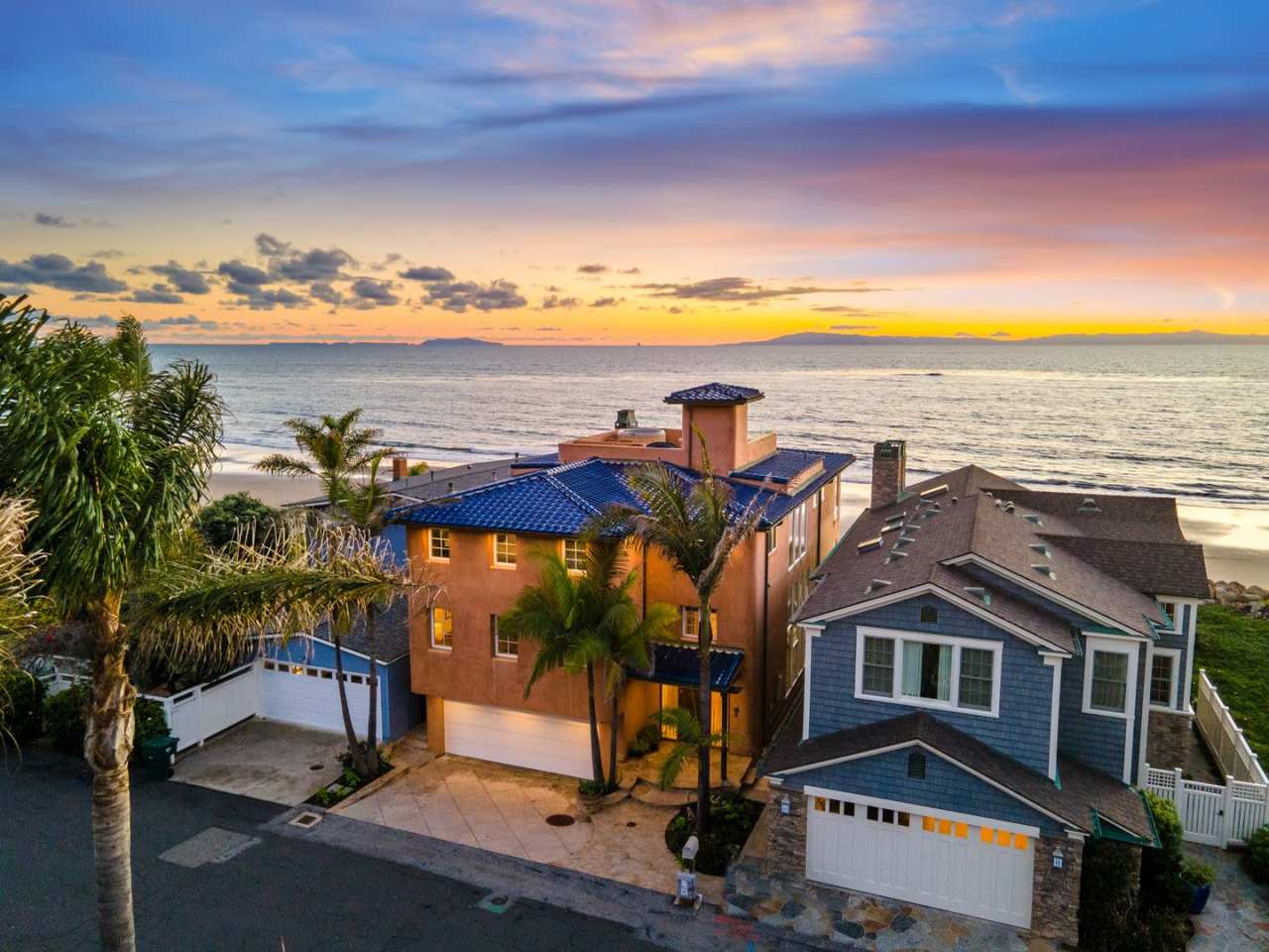 GORGEOUS CUSTOM BEACH HOME - Solimar Beach Colony