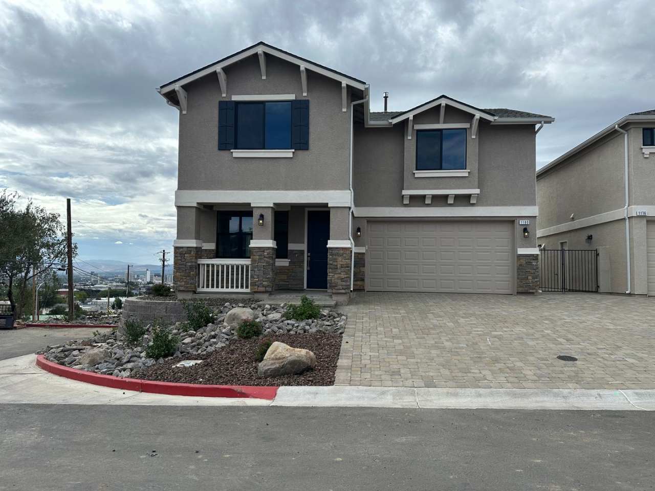 Stunning New Build with Mountain Views