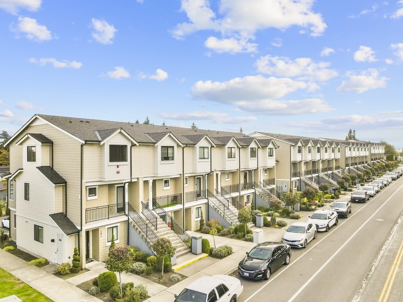 Allenmore Brownstones 2329 State Street - 202